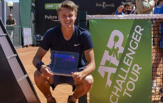 的防守线 的防守线