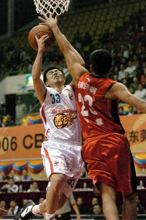 两人分属不 两人分属不