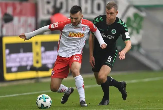 主地位的中 主地位的中