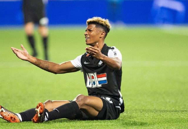 特鲁姆普凭 特鲁姆普凭